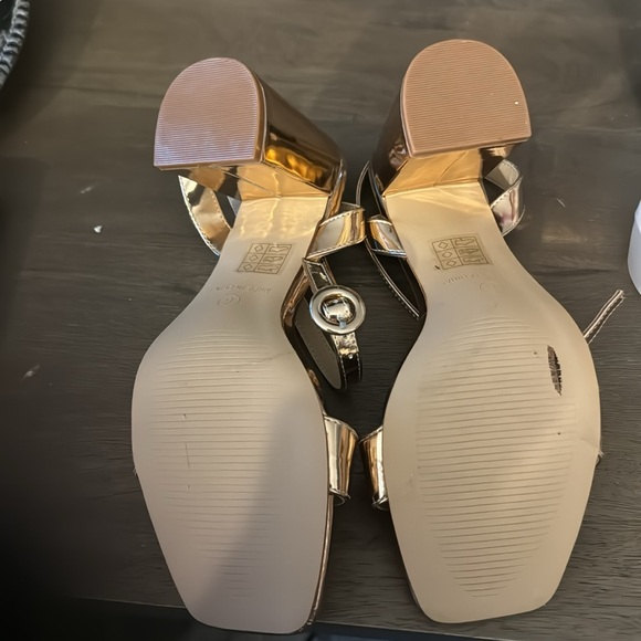 Be Mine rose gold ankle strap sandals size 8US - Picture 4 of 5